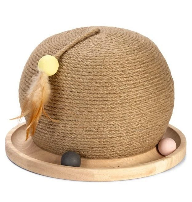 Designed By Lotte Krab- En Speelbol Mila